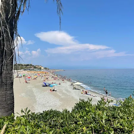 Due Passi Dal Mare 3* Savona